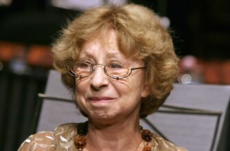 Лия Ахеджакова