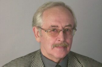 Василий Ливанов