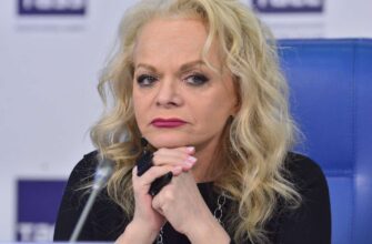 Лариса Долина