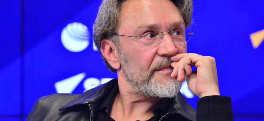 Сергей Шнуров