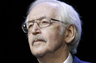 Василий Ливанов