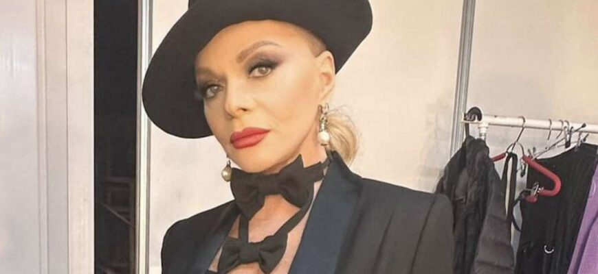 Лариса Долина