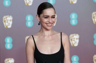 Эмилия Кларк