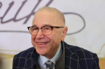 Евгений Петросян