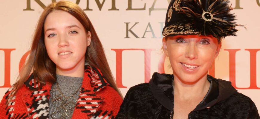 Елена Воробей с дочерью