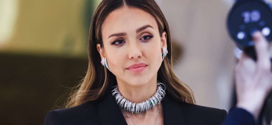 Джессика Альба