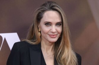 АНДЖЕЛИНА ДЖОЛИ