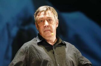 МИХАИЛ ЕФРЕМОВ