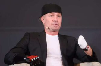 РОМАН КОСТОМАРОВ