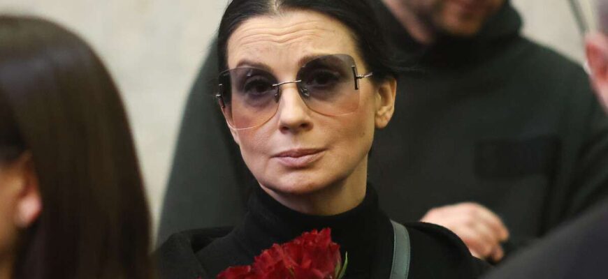 Екатерина Стриженова
