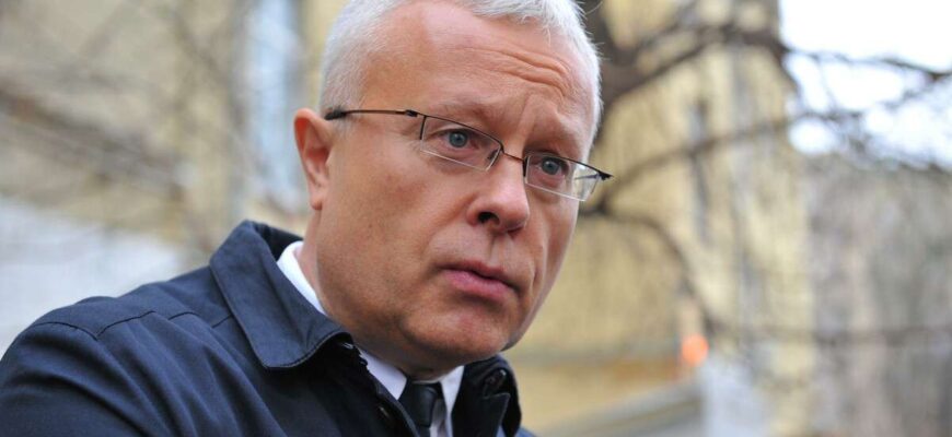 Александр Лебедев