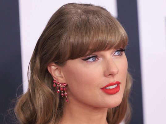 Тейлор Свифт
