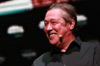 МИХАИЛ ЕФРЕМОВ