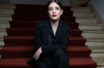 АННА ЧИПОВСКАЯ