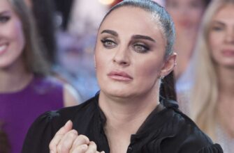 ЕЛЕНА ВАЕНГА