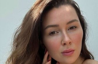 Анна Заворотнюк