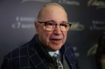 ЕВГЕНИЙ ПЕТРОСЯН