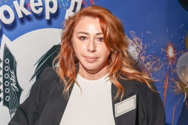 Алена Апина