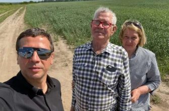 АНДРЕЙ МЕРЗЛИКИН С ОТЦОМ И МАТЕРЬЮ