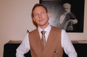 Афанасьев души не чает в супруге