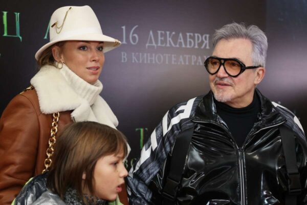 Полина и Дмитрий Дибровы с сыном