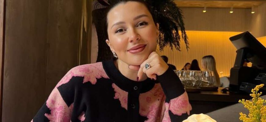 Анна Заворотнюк